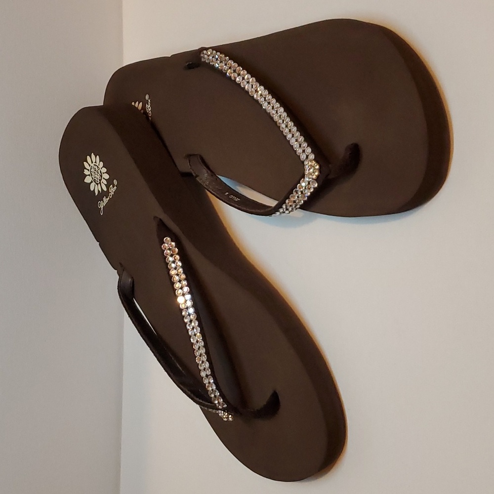 Yellow Box brown jello flip flops with rhinestones size:9